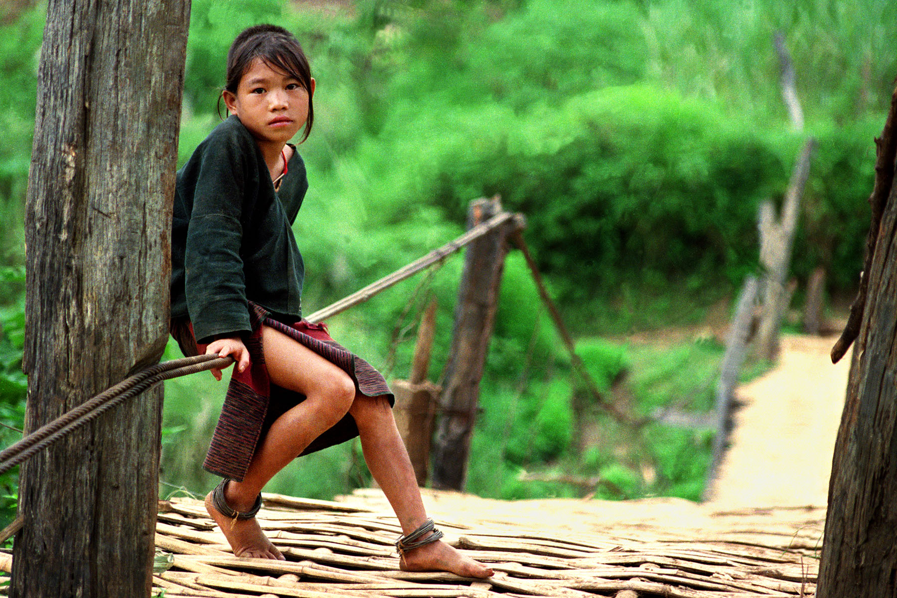 Xunmu Wu, Wa Girl on a Bridge